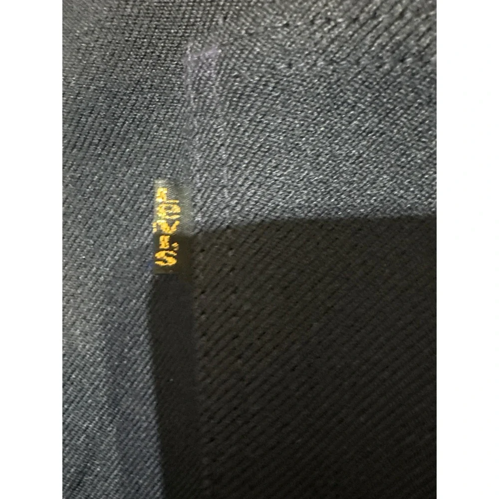 Levis levi dark